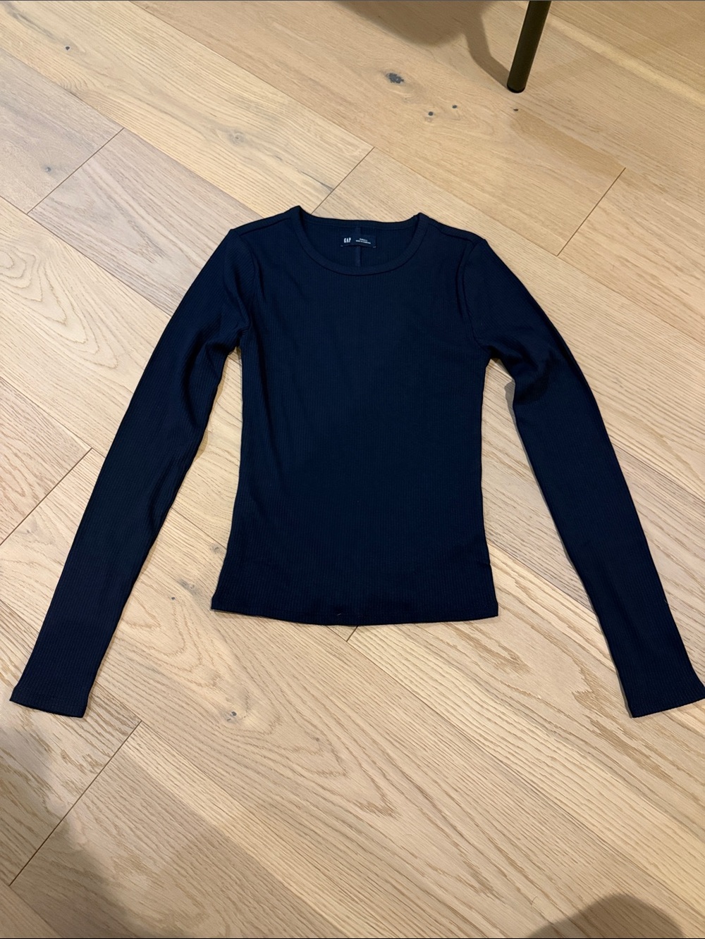 Gap Women's Long-Sleeve Ribbed Crewneck Top - navy size small